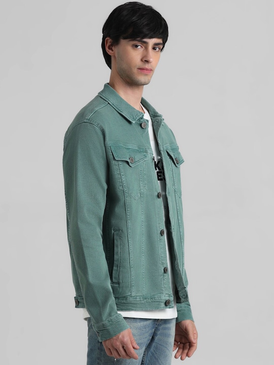 elevate-your-look-with-an-olive-green-denim-jacket