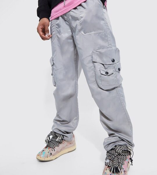 relaxed-fit-cargo-pants-for-effortless-style-and-functionality